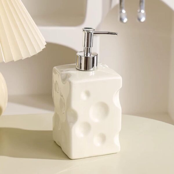Body Wash & Shampoo Dispenser Bottles – Stylish Press Pump Design